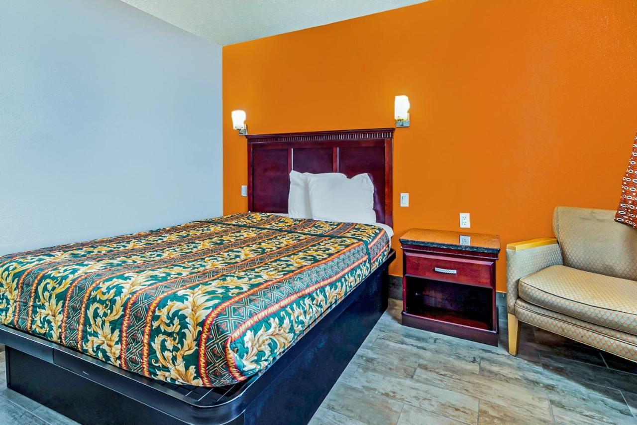 Oyo Hotel Lake Charles Hwy 10 Exterior foto